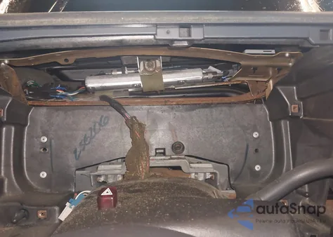 2002 Chevrolet Avalanche 2500 из США, поврежденный, VIN 3GNGK23G12G155093